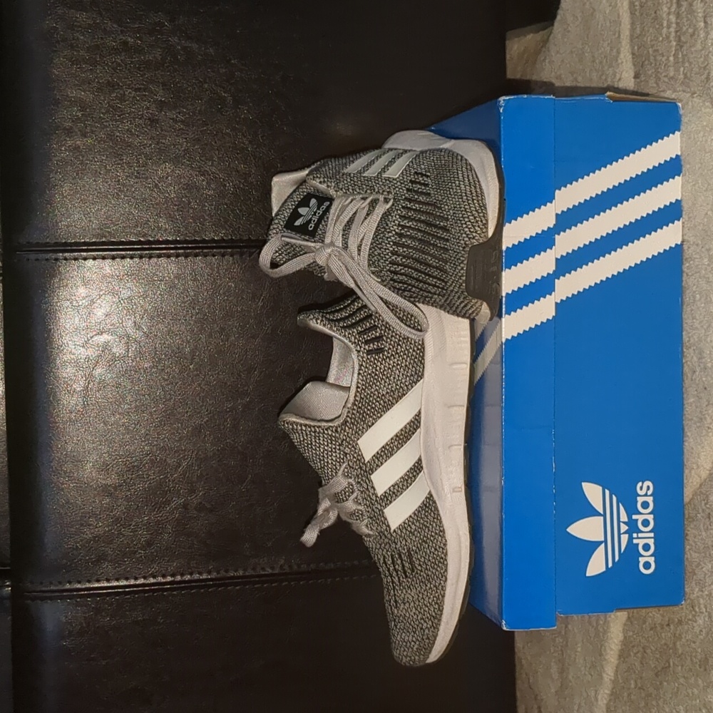 KIDS ADIDAS - Picture 1 of 5